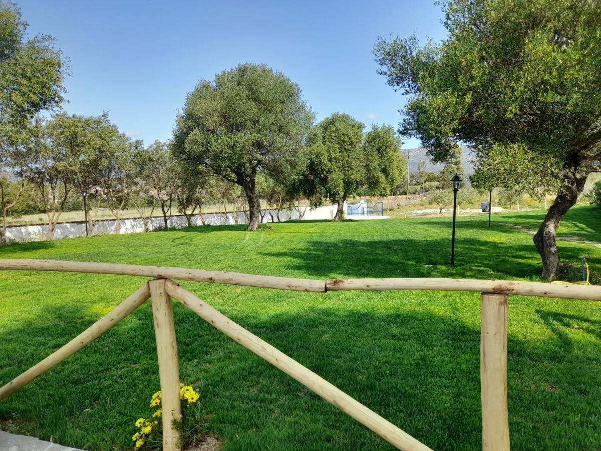 Onifai Agriturismo Palas De Serra Country Resort מראה חיצוני תמונה