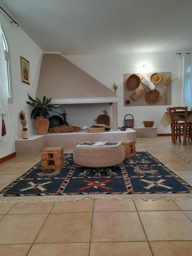 Onifai Agriturismo Palas De Serra Country Resort מראה חיצוני תמונה