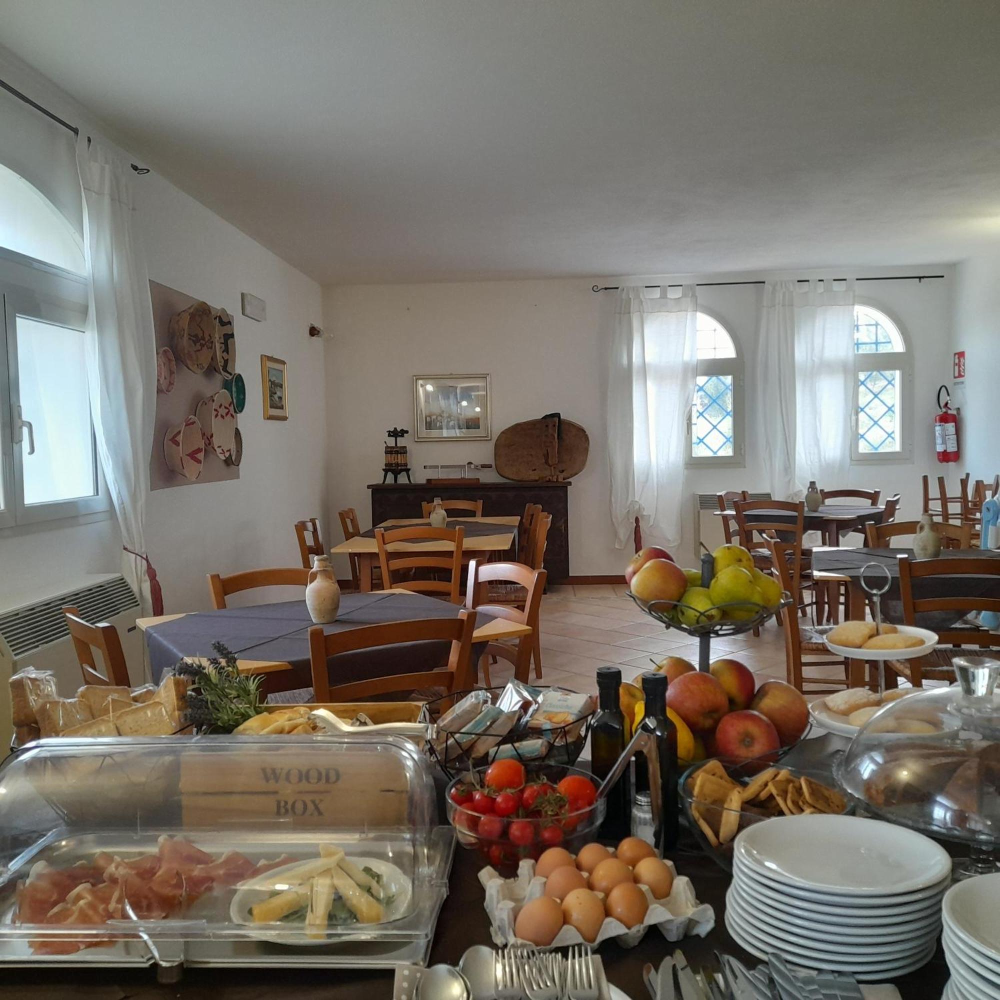 Onifai Agriturismo Palas De Serra Country Resort מראה חיצוני תמונה